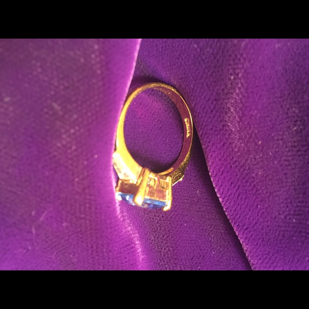 Gemstone ring - Picture 8 of 8